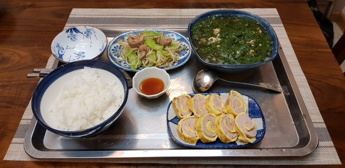 mam com me chong nau cho con dau o cu thu hut chuc nghin like