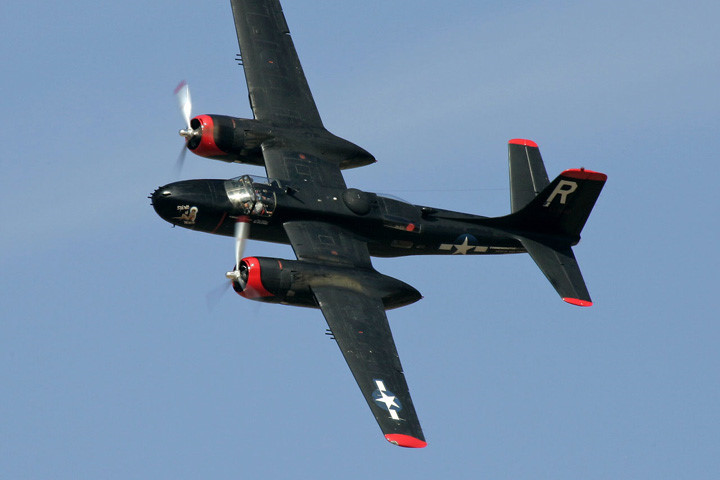 kham pha may bay nem bom a 26b sieu nhanh cua khong quan my