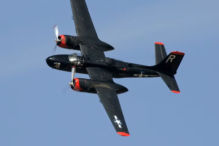 kham pha may bay nem bom a 26b sieu nhanh cua khong quan my