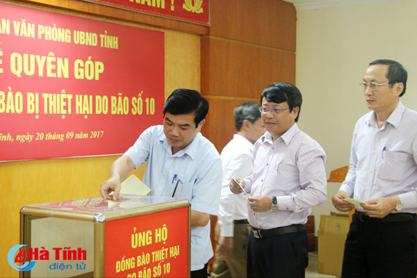 tinh uy ubnd tinh ha tinh quyen gop ung ho dong bao bi thiet hai do mua bao