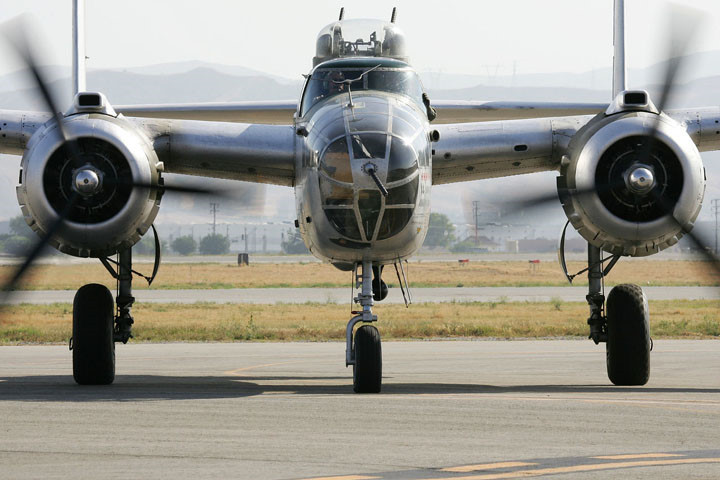 sieu pham may bay nem bom b 25 cua my cong chua thai binh duong