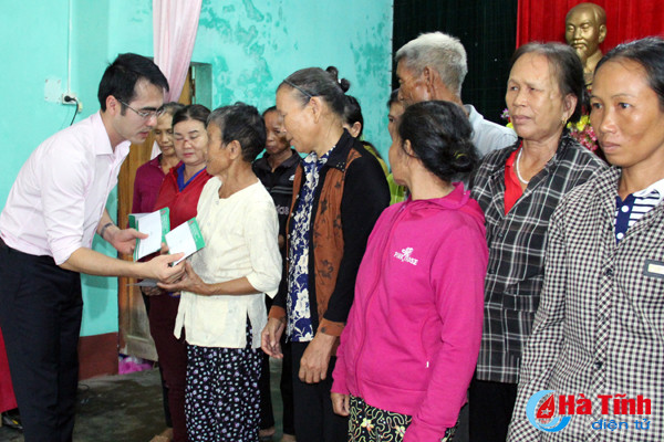 tiep noi cac hoat dong ho tro nguoi dan ha tinh thiet hai do bao