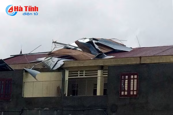 hinh anh thiet hai ban dau do bao so 10 tai ha tinh