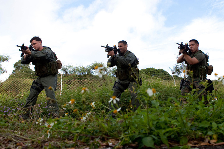 photo xem doi phan ung dac biet cua thuy quan luc chien my dien tap
