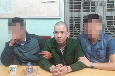 c47 bo cong an thong tin them ve vu bat giu 2 tu tu tron trai