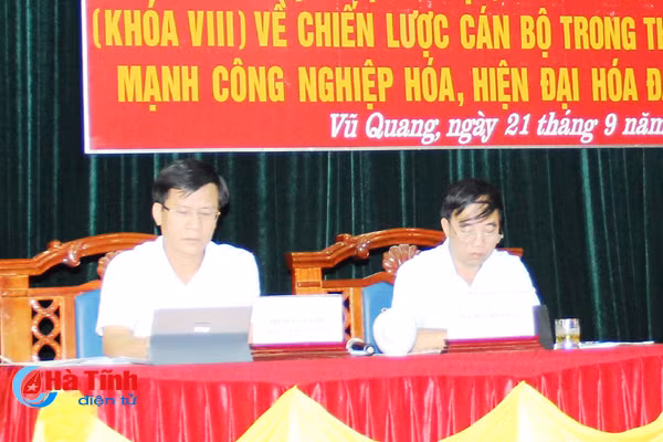 cong tac can bo o co so ngay cang chuyen bien tich cuc