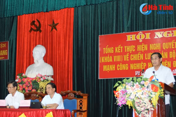 cong tac can bo o co so ngay cang chuyen bien tich cuc