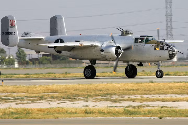 sieu pham may bay nem bom b 25 cua my cong chua thai binh duong