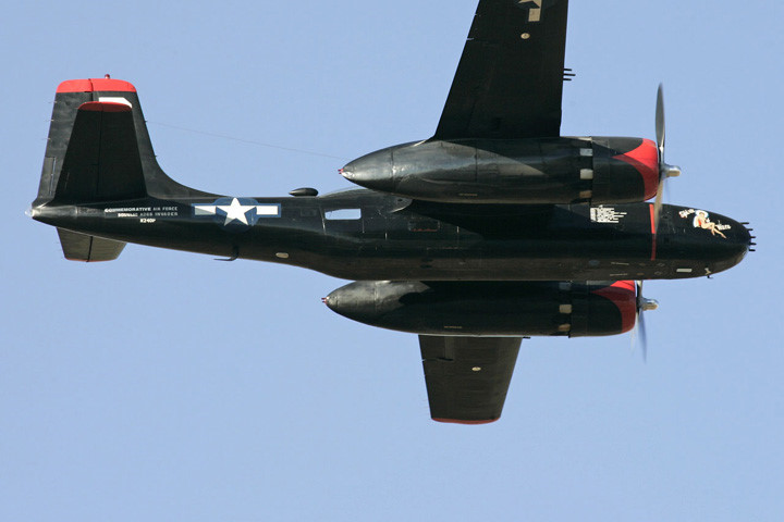 kham pha may bay nem bom a 26b sieu nhanh cua khong quan my