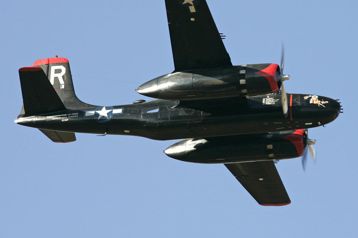 kham pha may bay nem bom a 26b sieu nhanh cua khong quan my