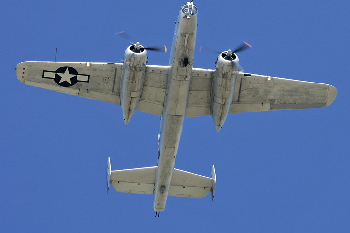 sieu pham may bay nem bom b 25 cua my cong chua thai binh duong