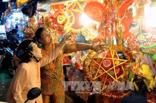 nhung mon do choi gan lien voi ky uc tet trung thu cua moi nguoi