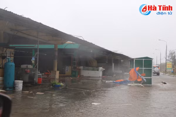 hinh anh thiet hai ban dau do bao so 10 tai ha tinh