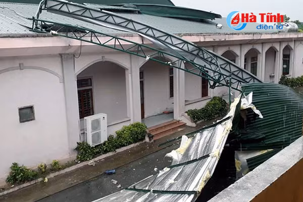 hinh anh thiet hai ban dau do bao so 10 tai ha tinh