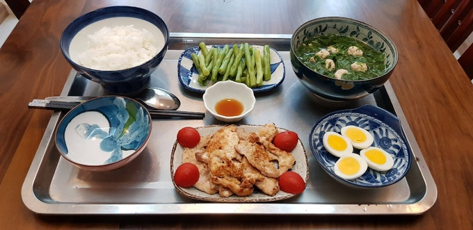 mam com me chong nau cho con dau o cu thu hut chuc nghin like