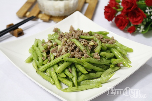 dau co ve xao thit bam cho bua com chieu them duom vi