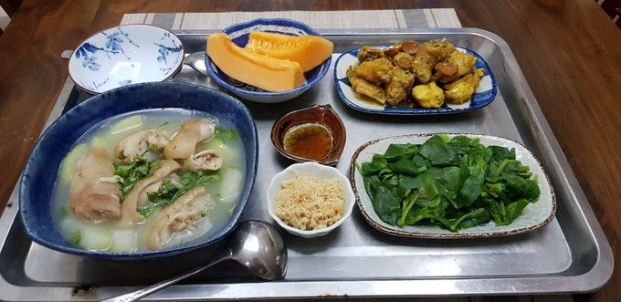 mam com me chong nau cho con dau o cu thu hut chuc nghin like