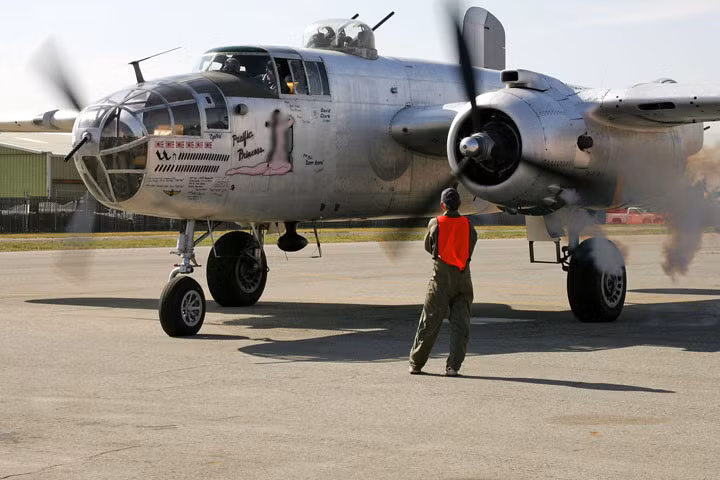 sieu pham may bay nem bom b 25 cua my cong chua thai binh duong