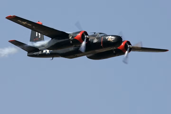 kham pha may bay nem bom a 26b sieu nhanh cua khong quan my