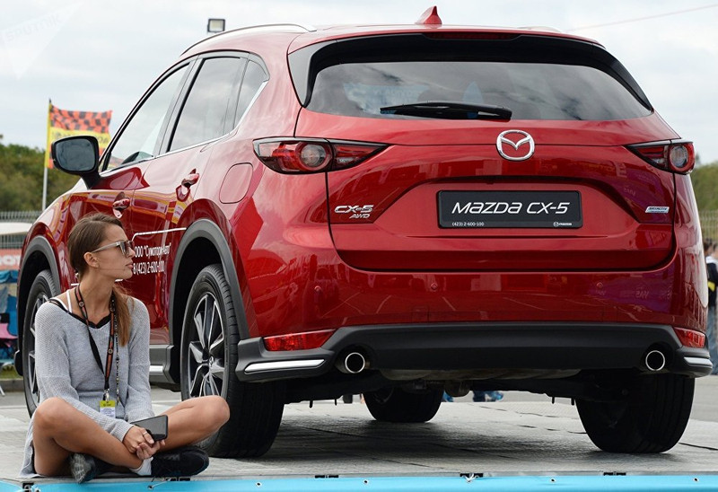 nhung bong hong xinh dep tai trien lam oto quoc te vladivostok