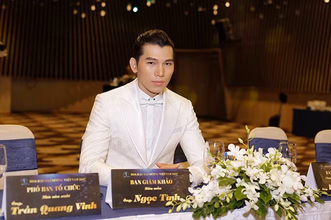 ngam 40 co gai dep vao ban ket hoa hau dai duong 2017