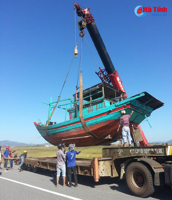 khan truong cuu ho tau ca ngu dan tx ky anh bi bao gay hai