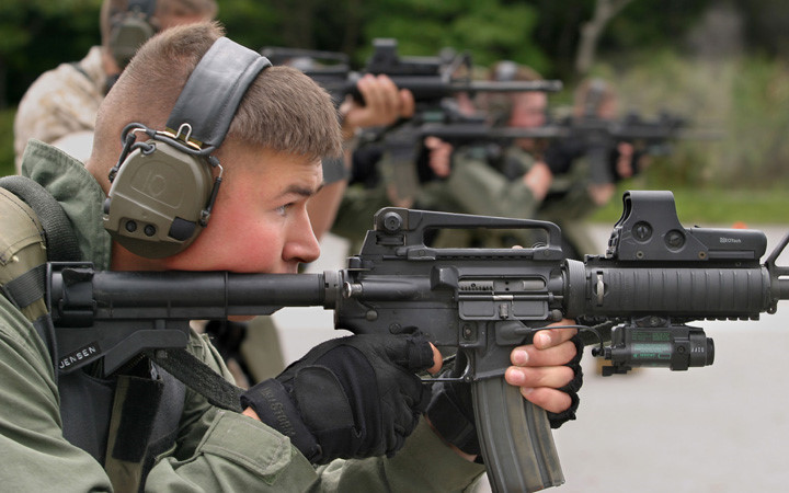 photo xem doi phan ung dac biet cua thuy quan luc chien my dien tap