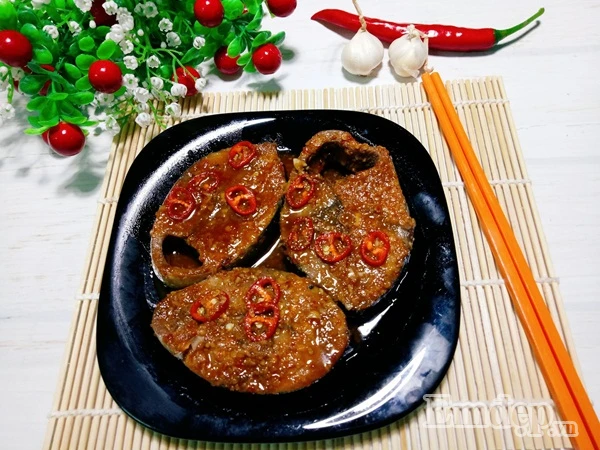 ca ngu kho nuoc mia ngot thom dam da cho bua com chieu doan tu