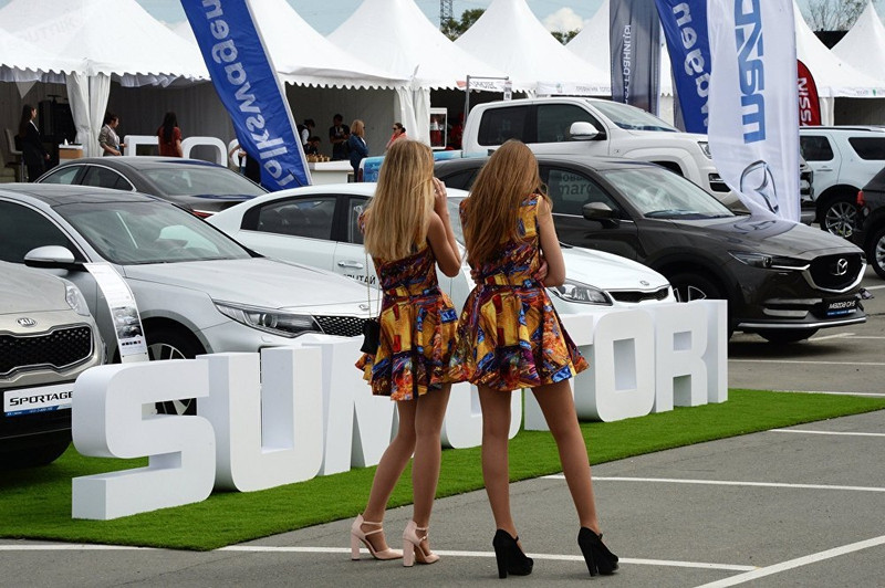 nhung bong hong xinh dep tai trien lam oto quoc te vladivostok