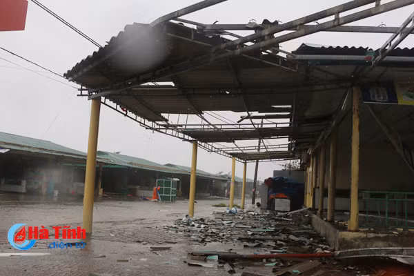 hinh anh thiet hai ban dau do bao so 10 tai ha tinh