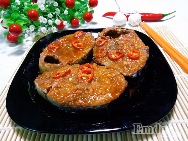 ca ngu kho nuoc mia ngot thom dam da cho bua com chieu doan tu