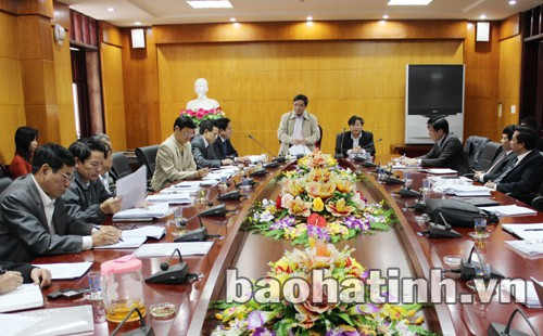 Phó Chủ tịch HĐND Thiều Đình Duy lưu ý các ngành xác định yếu tố tăng thu để việc đưa ra chỉ tiêu đúng thực chất, đảm bảo thực hiện đạt và vượt kế hoạch