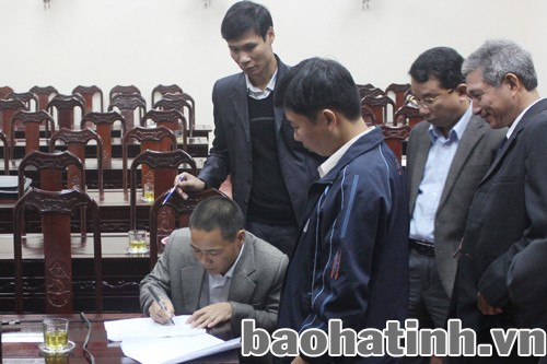 Các đơn vị ký cam kết hồ sơ đấu giá