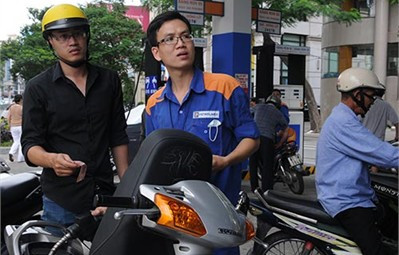 Bộ Tài chính yêu cầu giữ giá xăng dầu ảnh 1