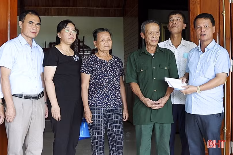 Đức Thọ hỗ trợ nhiều gia đình người có công, hoàn cảnh khó khăn sửa chữa nhà ở