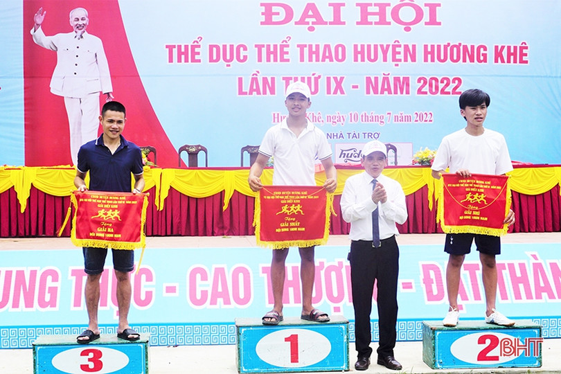 Hơn 500 vận động viên tham gia Đại hội Thể dục Thể thao huyện Hương Khê lần thứ IX