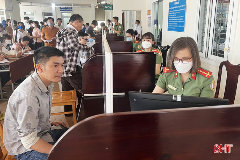 Cấp hơn 300 hộ chiếu mẫu mới cho công dân Hà Tĩnh