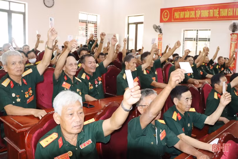 Ông Nguyễn Quang Thìn được bầu giữ chức Chủ tịch Hội CCB huyện Vũ Quang khóa V