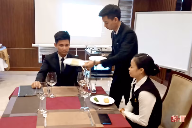 Doanh nghiệp, người lao động Hà Tĩnh bị ảnh hưởng dịch COVID-19 phấn khởi khi được hỗ trợ đào tạo nghề