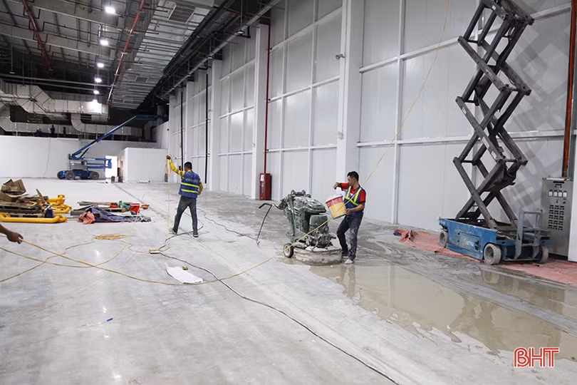 Thi công “thần tốc”, nhà máy sản xuất pin hơn 4.000 tỷ đồng ở Hà Tĩnh sắp cán đích