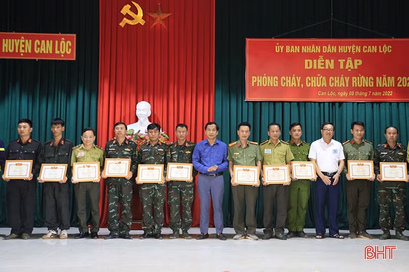 Can Lộc tổ chức thành công diễn tập phòng cháy, chữa cháy rừng và tìm kiếm cứu nạn