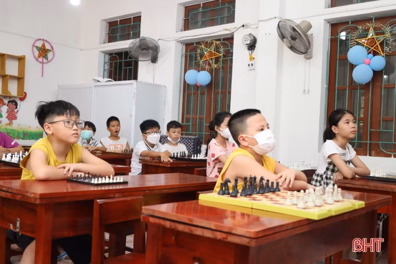 Thiếu nhi TP Hà Tĩnh vui khỏe với câu lạc bộ sinh hoạt hè