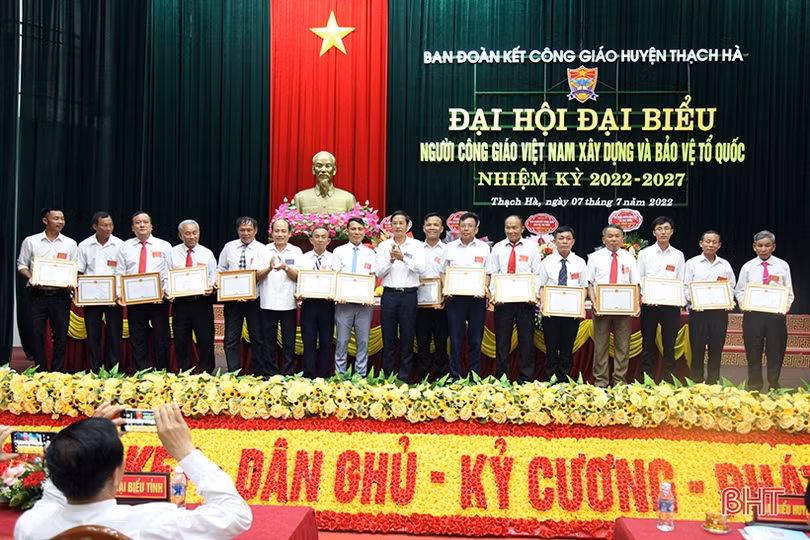 Người Công giáo huyện Thạch Hà tích cực đóng góp xây dựng và bảo vệ Tổ quốc