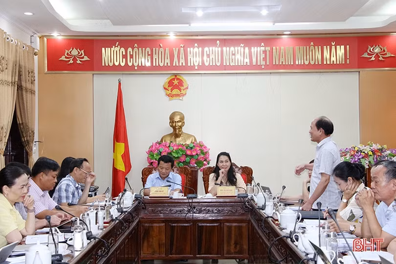 Soát xét kỹ các nội dung thuộc lĩnh vực giáo dục trình Kỳ họp thứ 8 HĐND tỉnh Hà Tĩnh