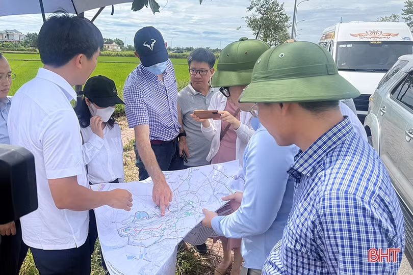 Đoàn công tác ADB khảo sát các hạng mục dự án tại TP Hà Tĩnh