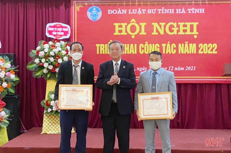 Từng bước khẳng định và nâng cao vị thế đội ngũ luật sư Hà Tĩnh ảnh 7 Từng bước khẳng định và nâng cao vị thế đội ngũ luật sư Hà Tĩnh
