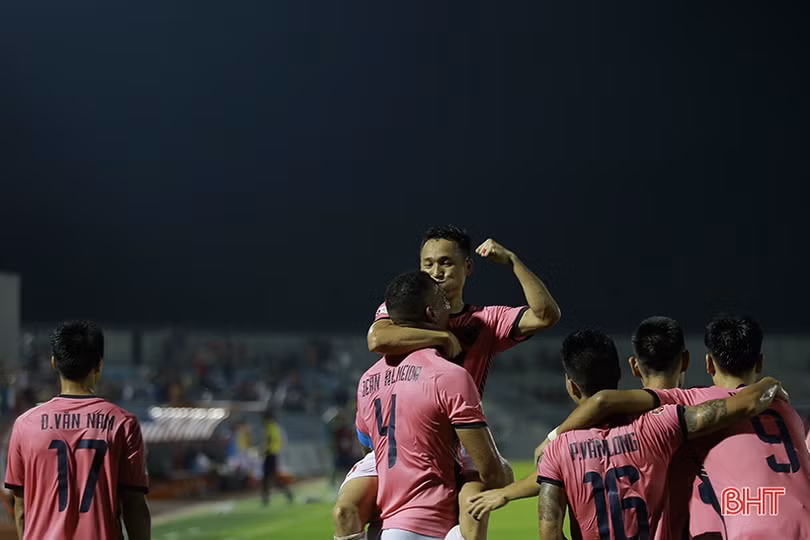 Động lực lớn của Hồng Lĩnh Hà Tĩnh trước trận derby xứ Nghệ