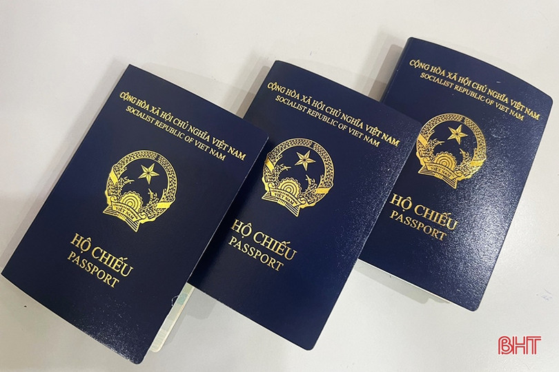 Cấp hơn 300 hộ chiếu mẫu mới cho công dân Hà Tĩnh