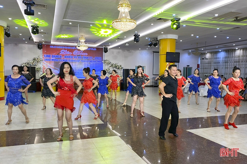 13 câu lạc bộ dân vũ tham gia Liên hoan Khiêu vũ - Dân vũ Hà Tĩnh