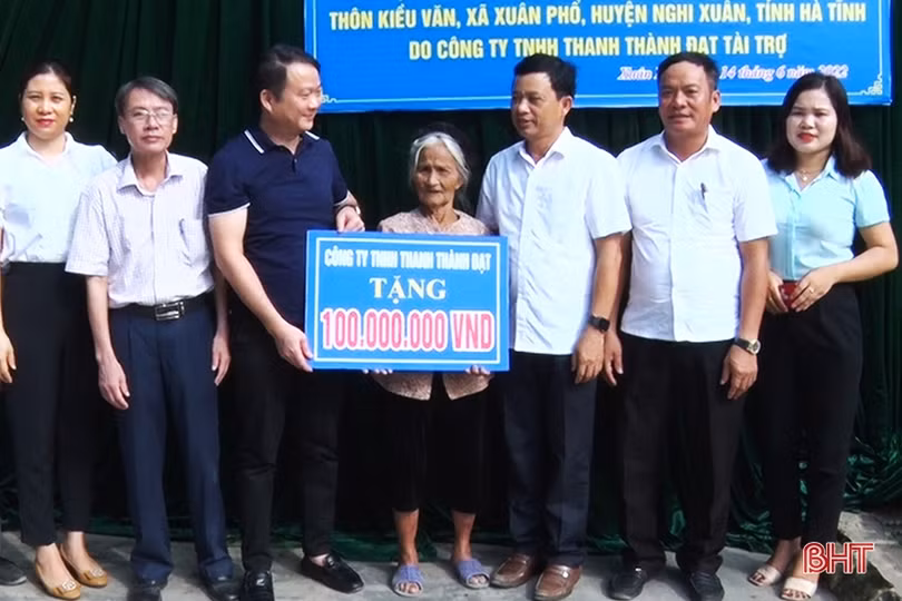 Khởi công xây nhà ở cho hộ nghèo ở Nghi Xuân